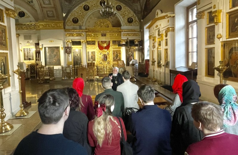 Студенты ИГСУ Президентской академии посетили уникальный православный храм