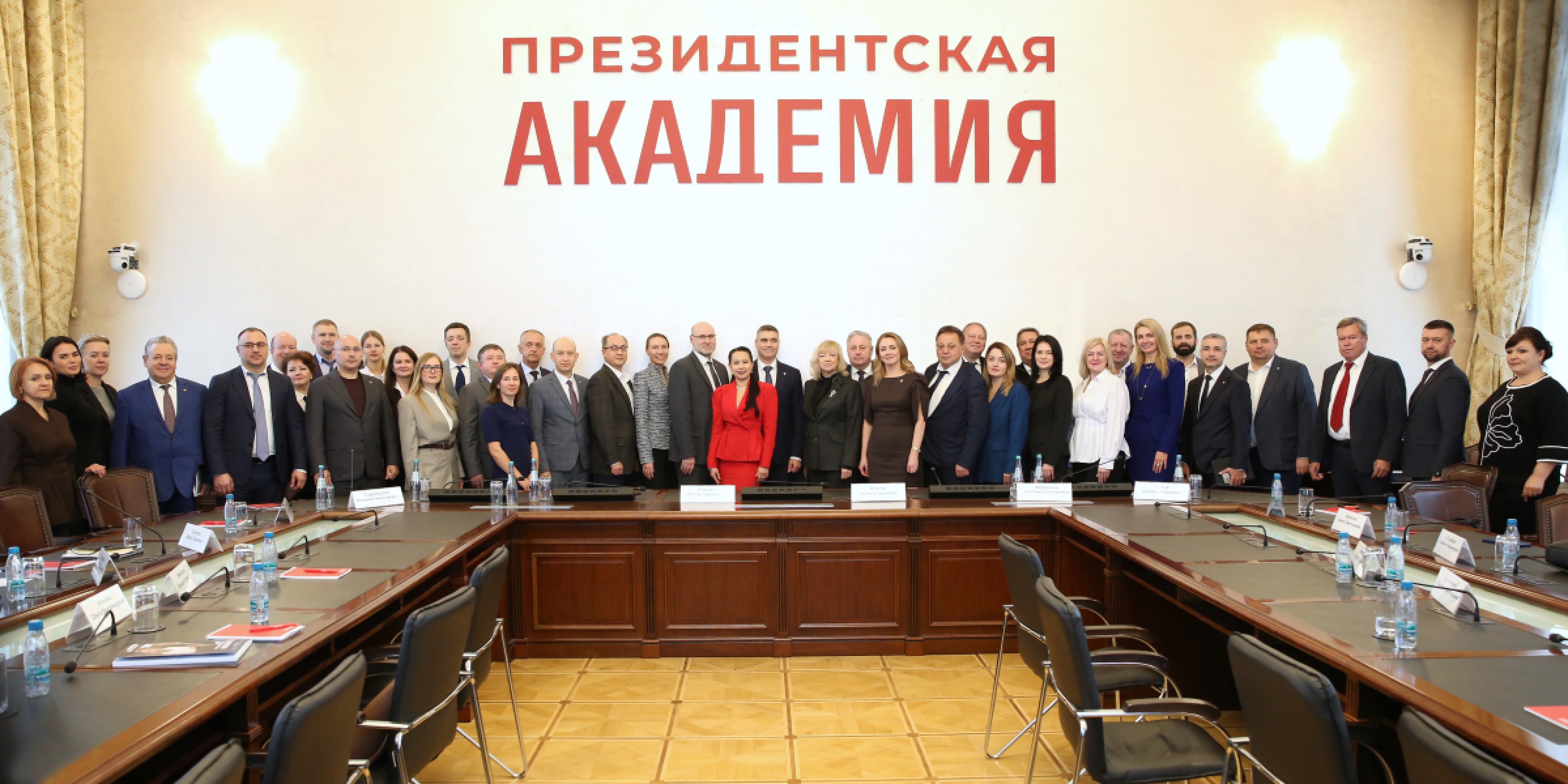 Президентская академия и Совет региональных представительств подписали соглашение о стратегическом партнерстве
