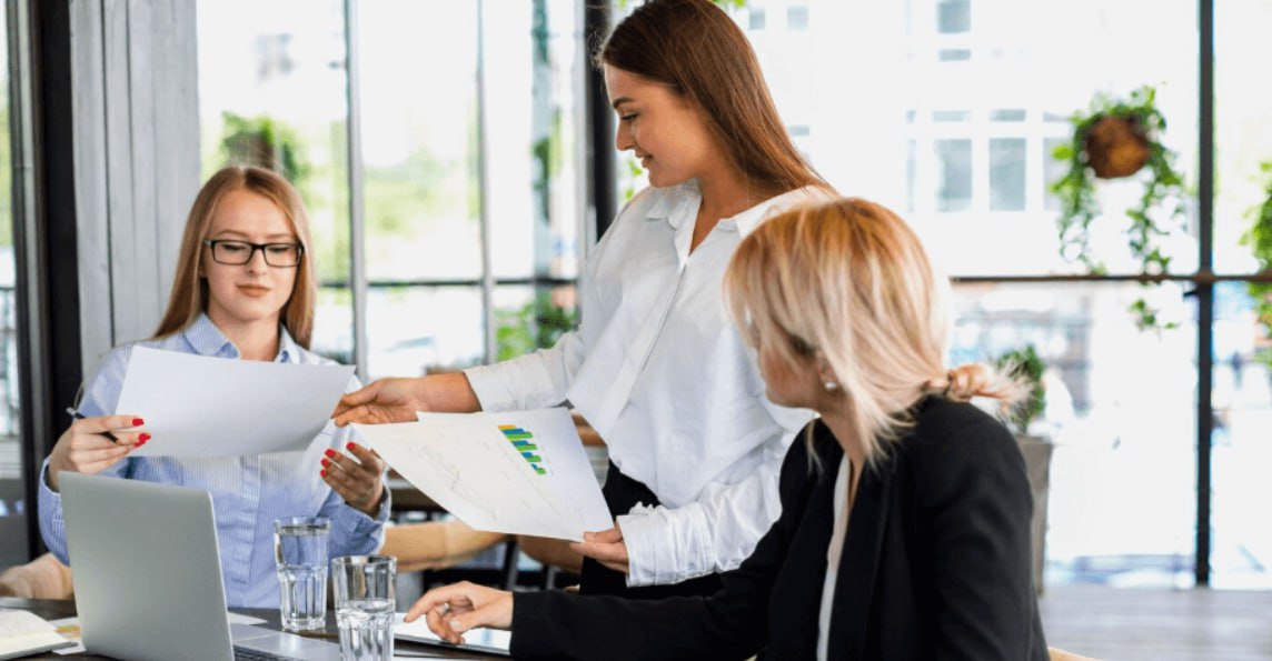 В России доля женщин-предпринимателей в ИТ и химпроизводстве выросла до 50%