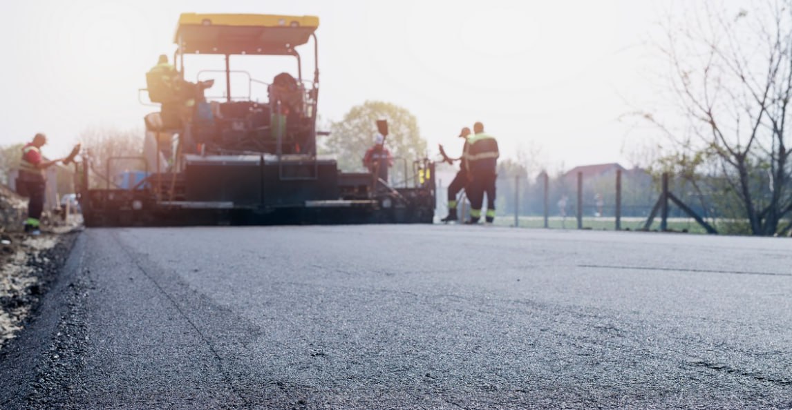 Кабмин выделит более 5,2 млрд рублей на дороги в шести регионах