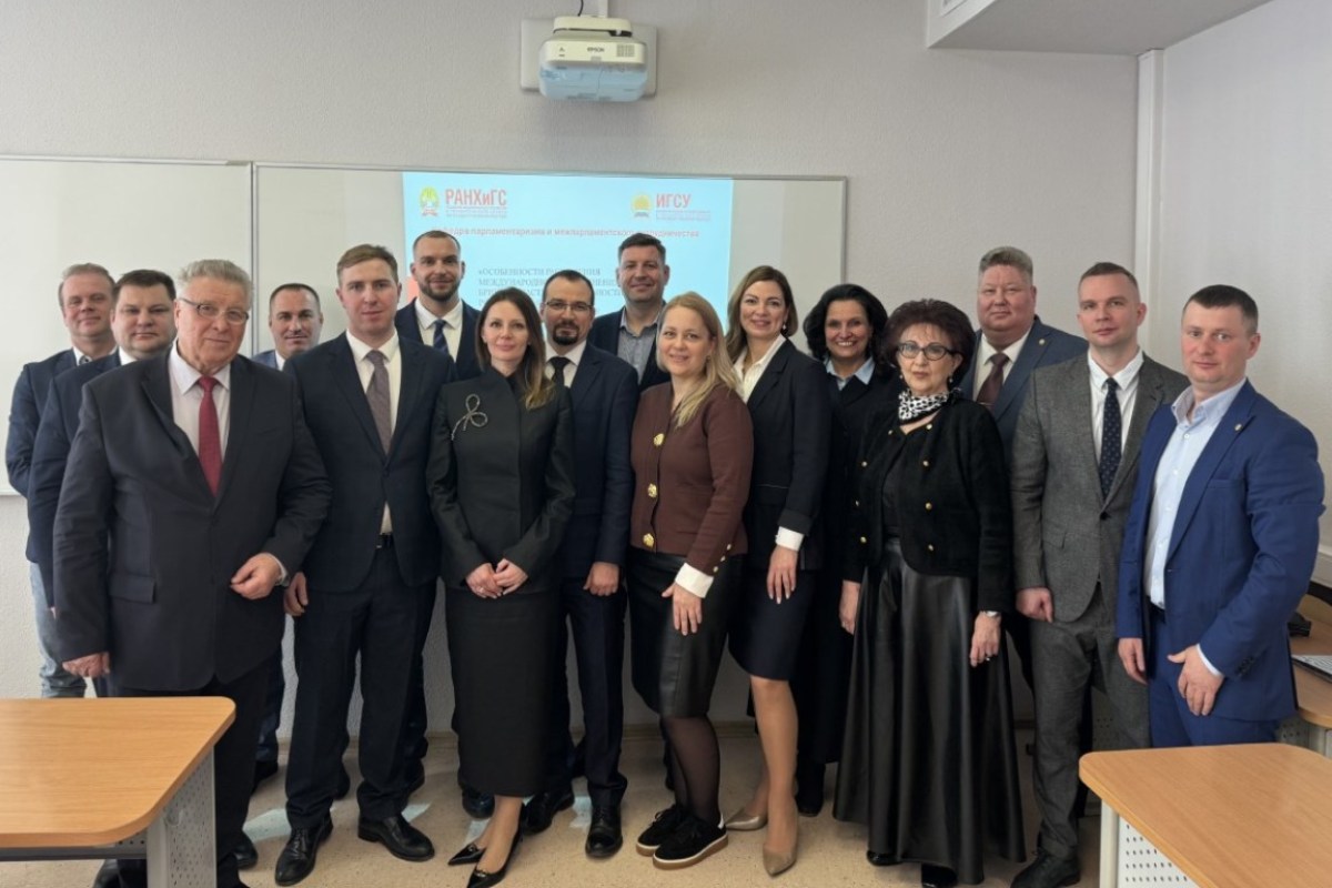 Студенты кафедры парламентаризма ИГСУ Президентской академии защитили магистерские диссертации