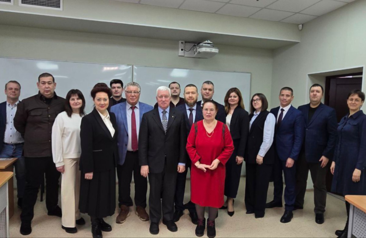 В Академии состоялся выпуск специалистов в сфере парламентаризма и межпарламентского сотрудничества