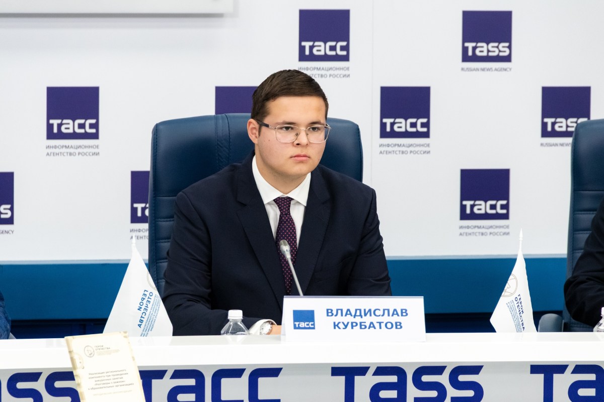 Проект «Герои Отечества» студента Президентской академии Владислава Курбатова получил грант Президента России