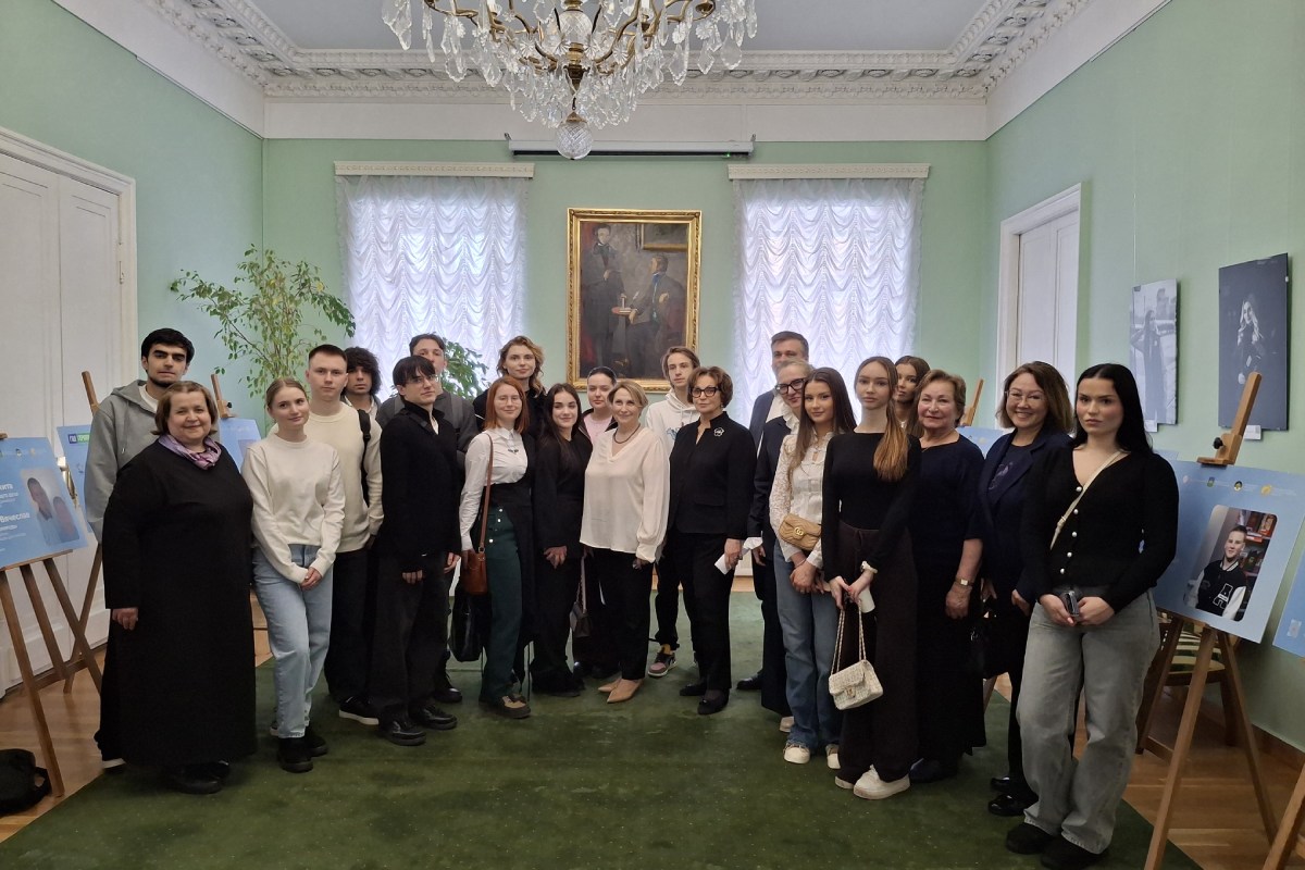 Студенты ИГСУ Президентской академии посетили Союз женщин России