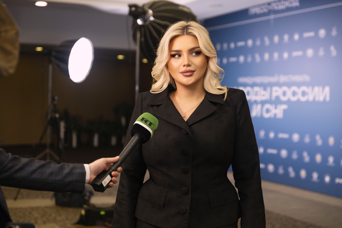 Магистрант Президентской академии Луиза Льянова стала участницей фестиваля «Народы России и СНГ»