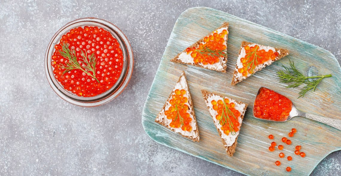 Глава Росрыболовства сообщил, что красной икры на рынке РФ будет достаточно