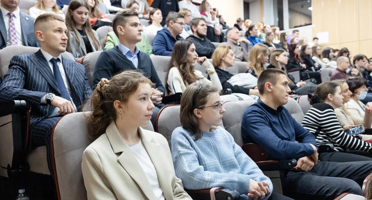 Как в Академии учат управлять государственными и муниципальными предприятиями?