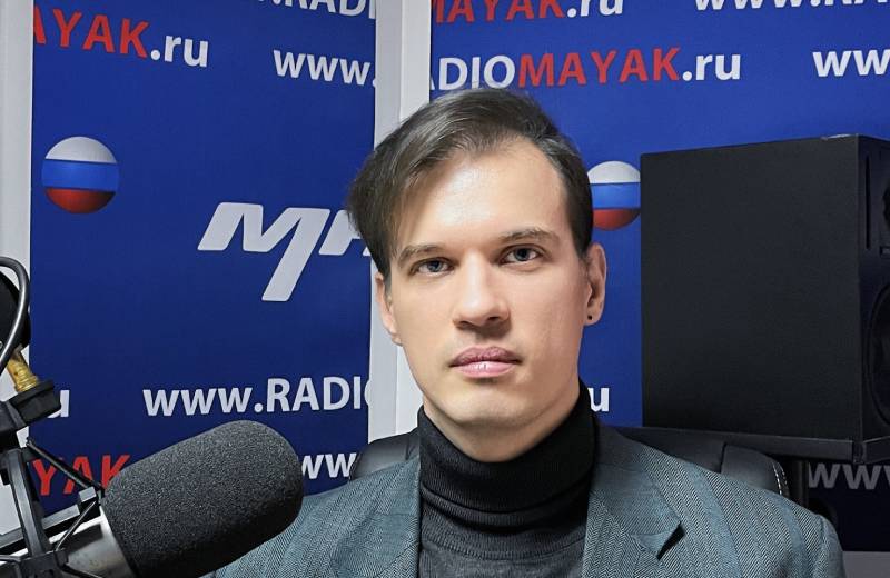 От «Ёлки» до «Ёлок»: доцент ИГСУ Президентской академии Алексей Саломатин рассказал о рождественской символике на радио «Маяк»