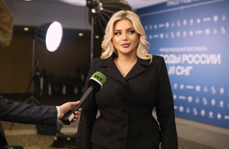 Магистрант Президентской академии Луиза Льянова стала участницей фестиваля «Народы России и СНГ»