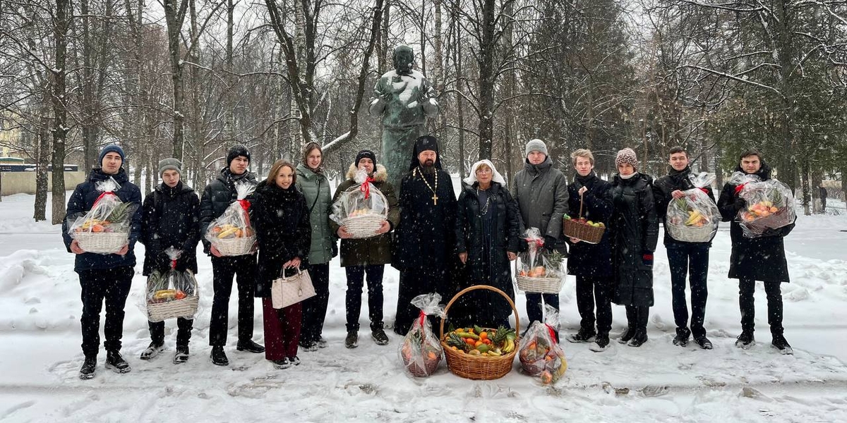 Студенты Президентской академии навестили раненых бойцов СВО