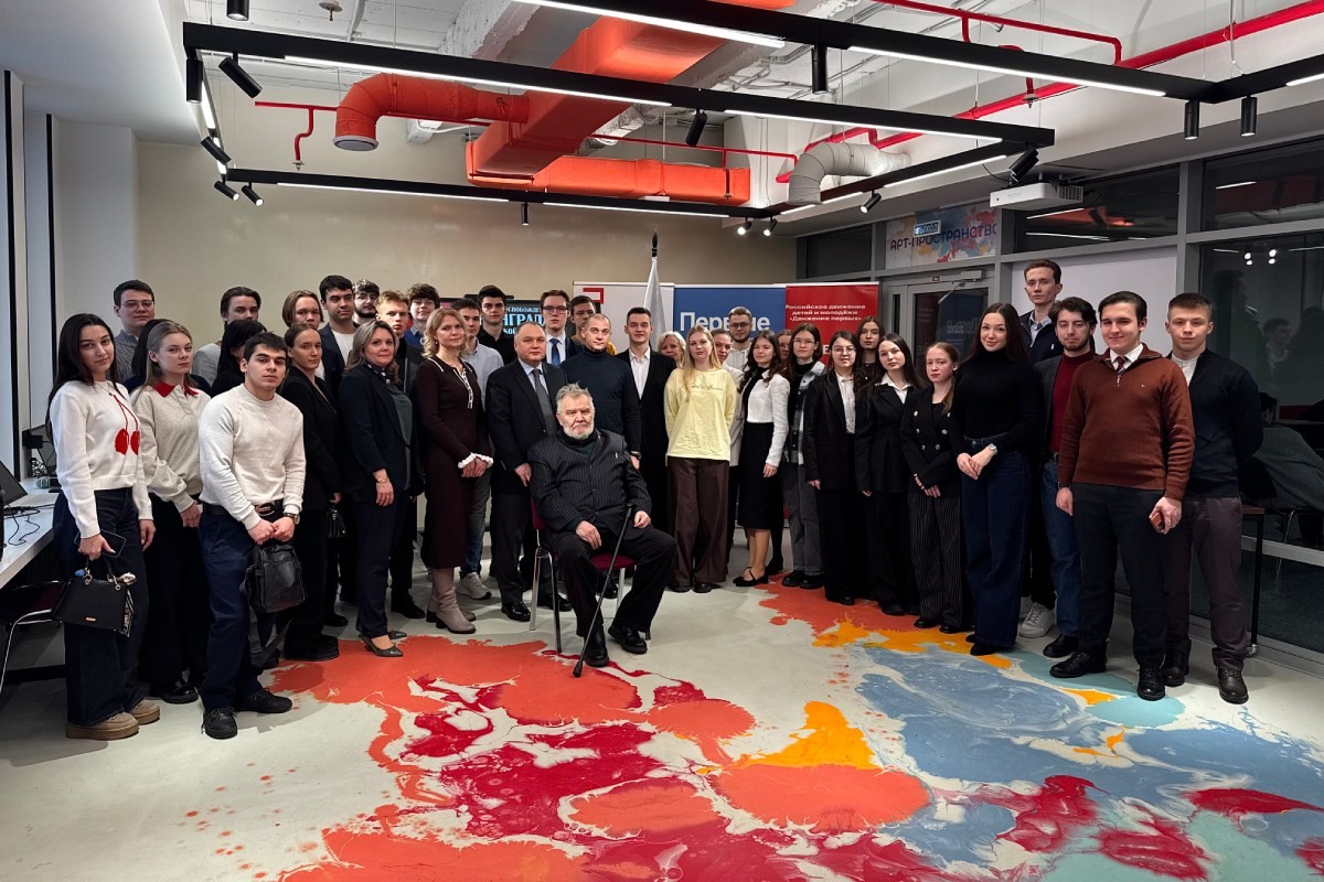 Непокоренный город: в Президентской академии отметили годовщину освобождения Ленинграда