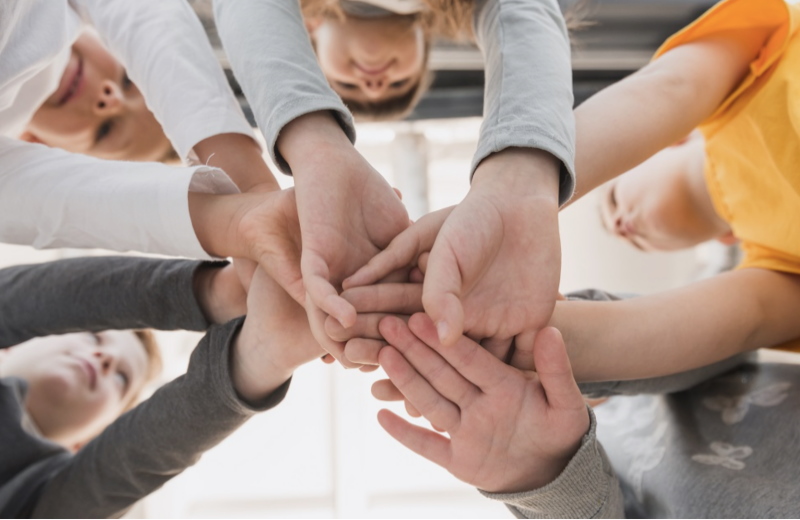 Соцфонд досрочно перечислит семьям детские пособия перед майскими праздниками