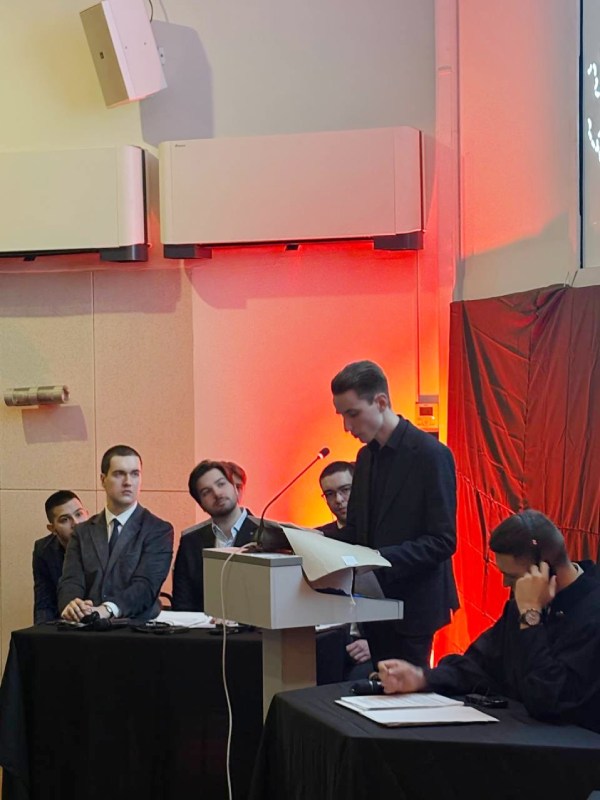 Описание изображения 1