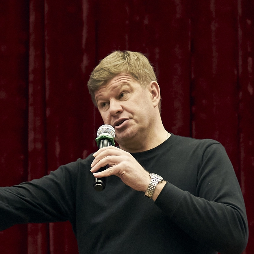 Дмитрий Губерниев